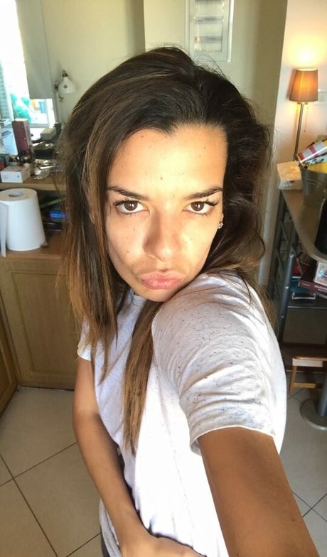 Nikoletta Ralli model free picture