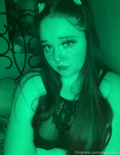 phattiefawn hd model photo