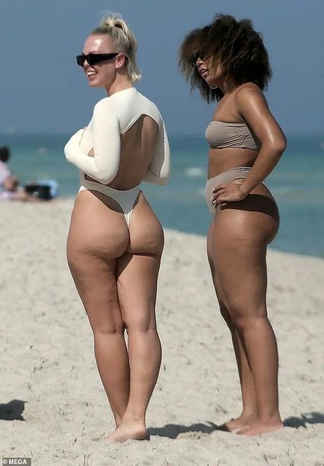 Bianca Elouise sexy star photo