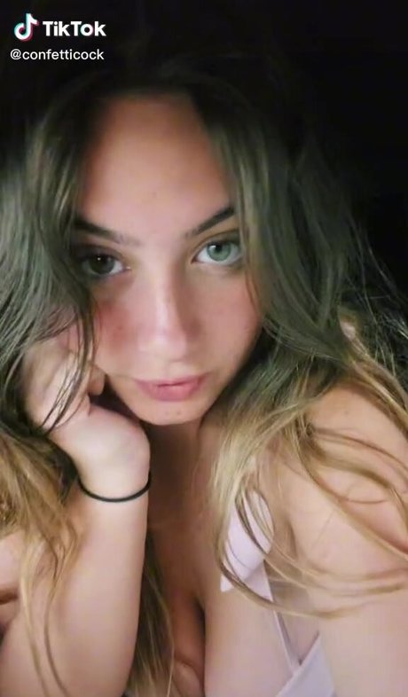 Vangie star nudes gallery