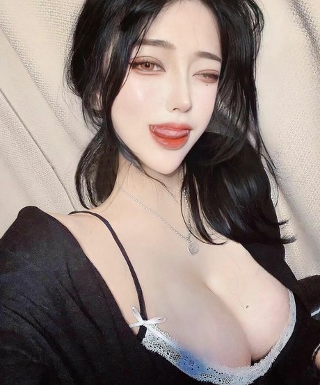 neco mimi Profile pic