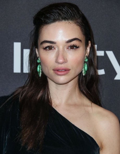 Crystal Reed nude star image