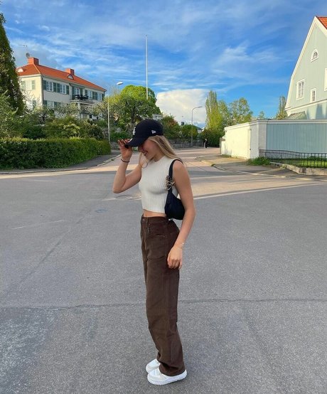 Juliette Bossu free model photo