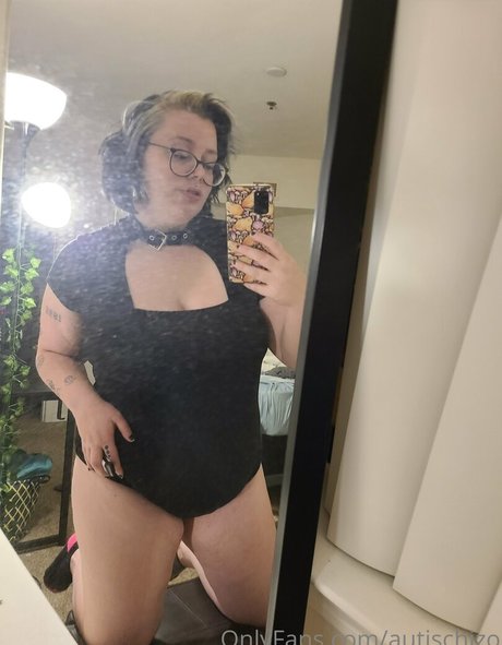 autischizo model nude galleries