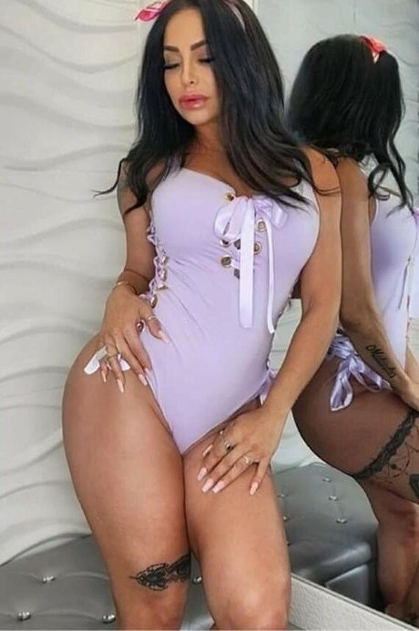 Lis Vega erotic model pictures