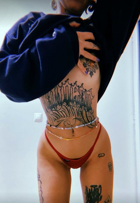 FoxyBebe420 Profile pic