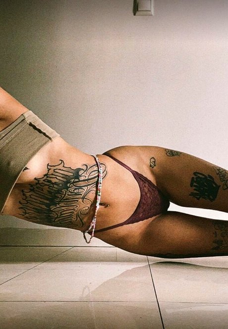 FoxyBebe420 star perfect pics