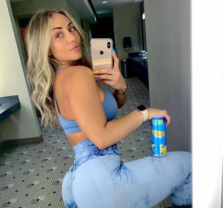 Marine S Mezz pornstar perfect pictures