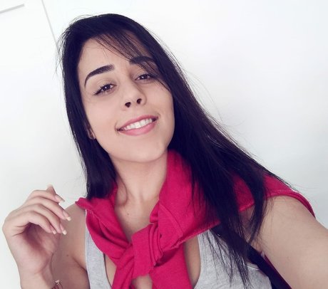 millenecarolina model free image