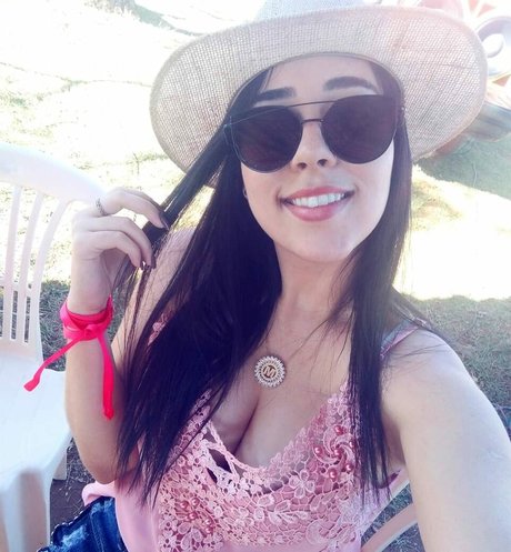 millenecarolina model porn pic