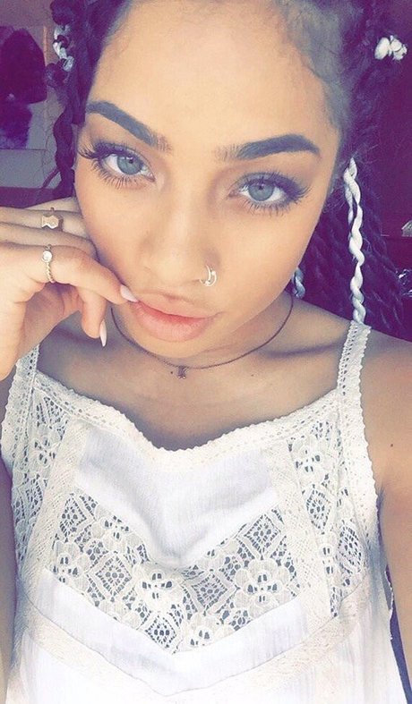 Kiana Lede top actress galleries