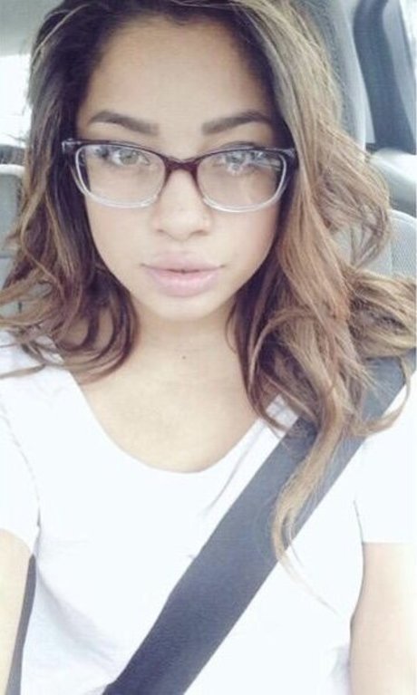 Kiana Lede sexy actress archive