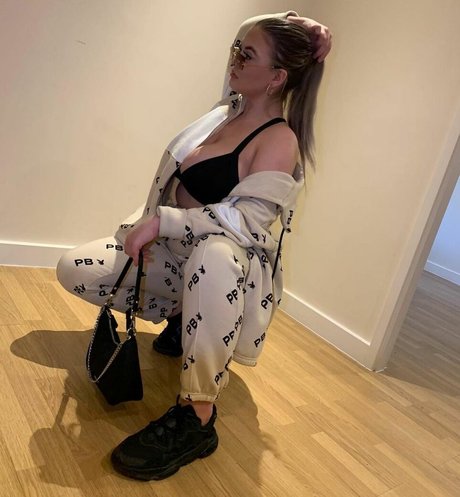 Alexandra Spencer naked actress photos