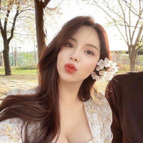 jjj8532 model hot pics