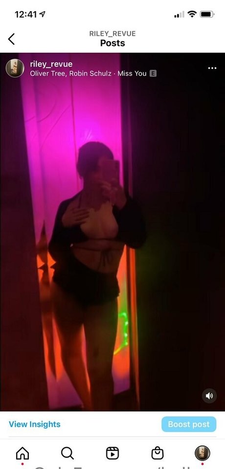 isrileyy pornstar erotic photos