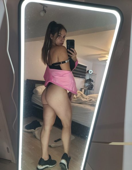 Evilmama model porn picture