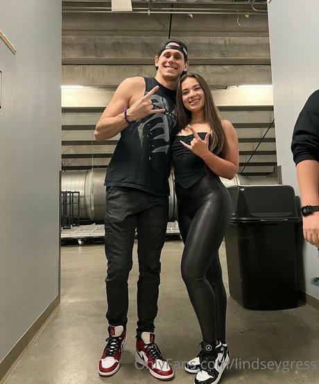 lindseygress star sexy galleries