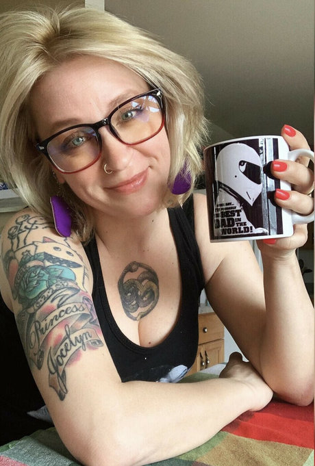 Hard kormaniak nude star picture