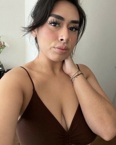 brattthunnneyyy 888 hd star img