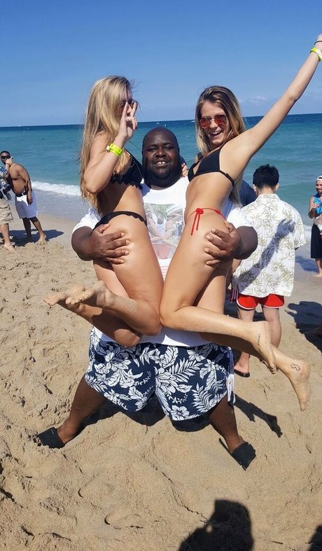 Brianna Yagos top star photos