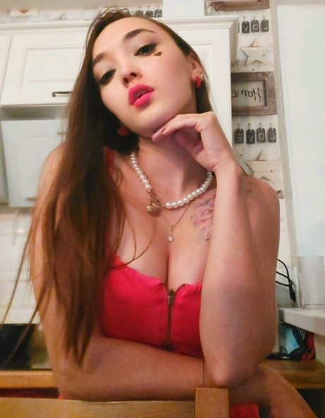 Cherry Nu pornographic model img