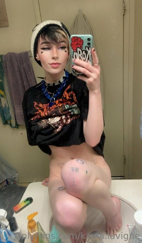 kayla lavigne nude model photos