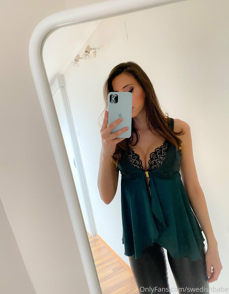 swedishbabe porn model picture