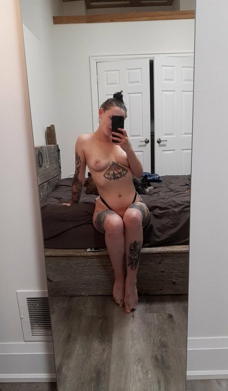 suicidekittenxo model sexy gallery