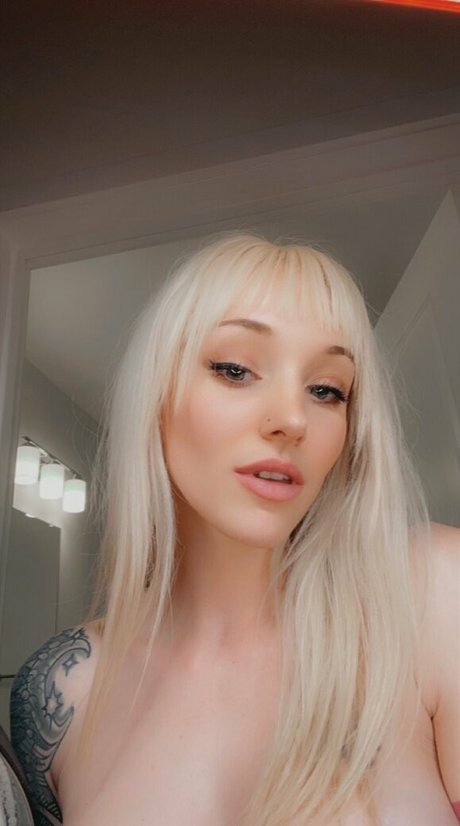 kittyquinvip erotic model pictures