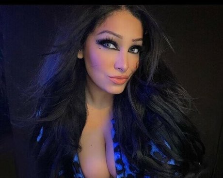 Mandy Leon model exclusive gallery