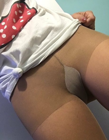 nylonskitten model naked pictures