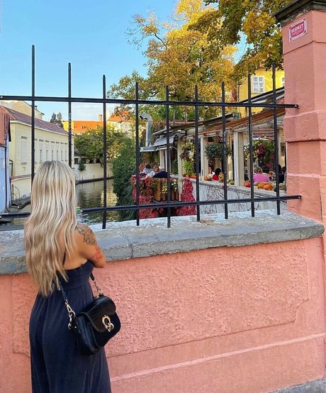 Andelika model nudes pictures