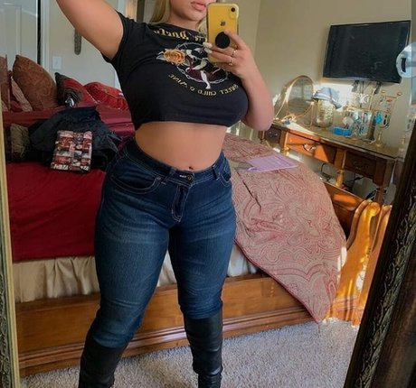 Megan Velez pornstar nudes pics