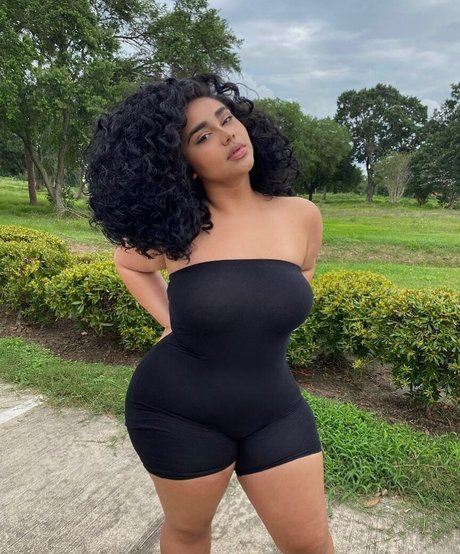 slim milf onlyfans sexy xxx pictures