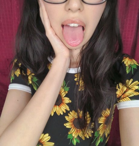 kitsune hana pornographic actress pic