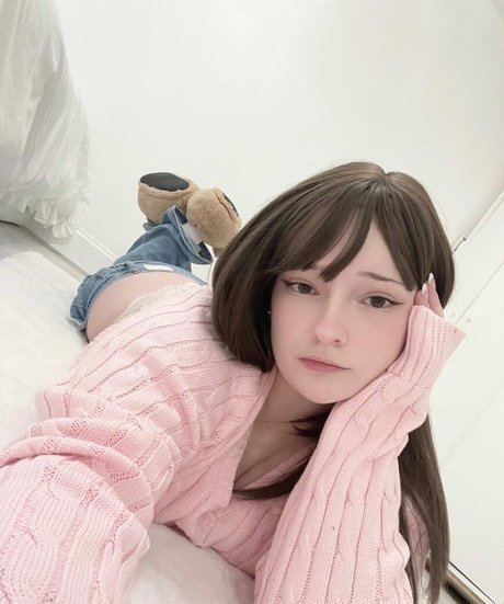 emidoll pretty actress picture