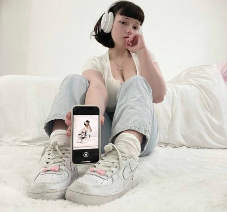 emidoll sexy pornstar pictures