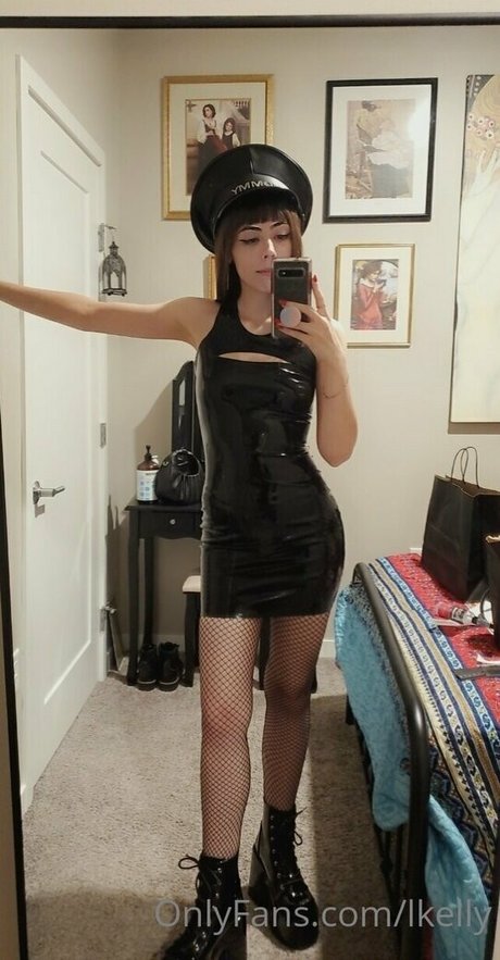 lkelly adult model pictures