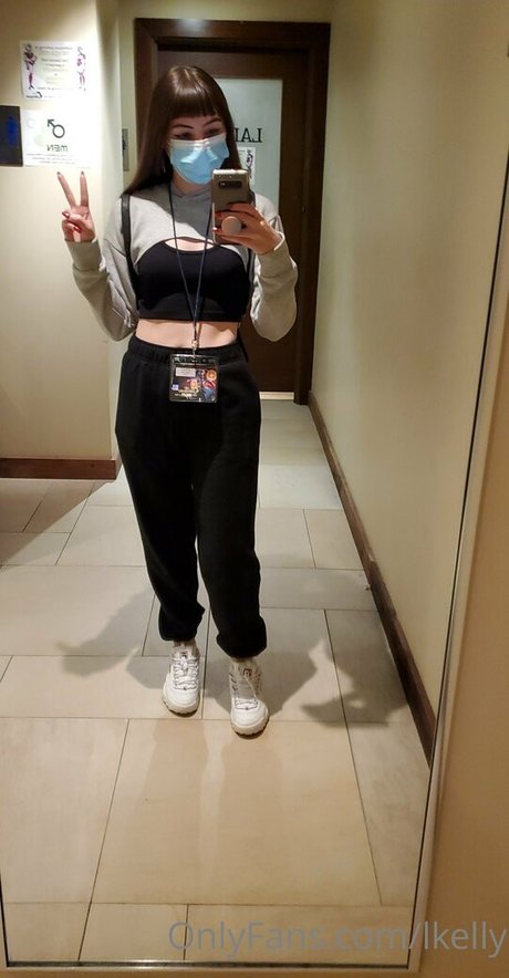 lkelly nude pornstar picture