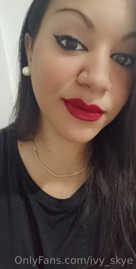 ivy skye star top gallery