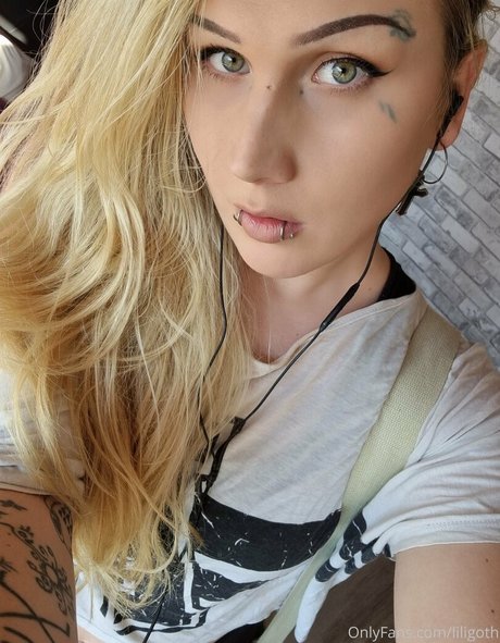 liligoth pornstar xxx image