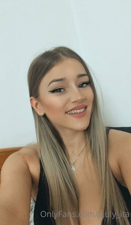 giuly ita art pornstar picture