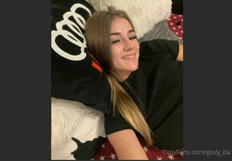 giuly ita sexy star photo