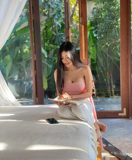 BunnyMutmai art star pic