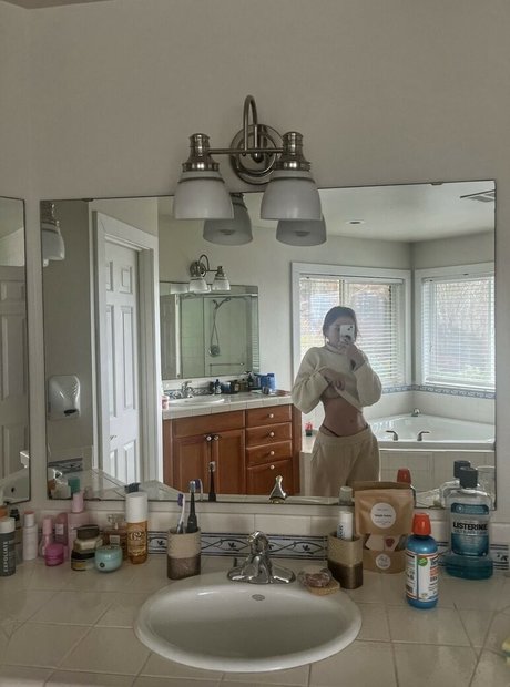 Fragile rosetta exclusive star pic