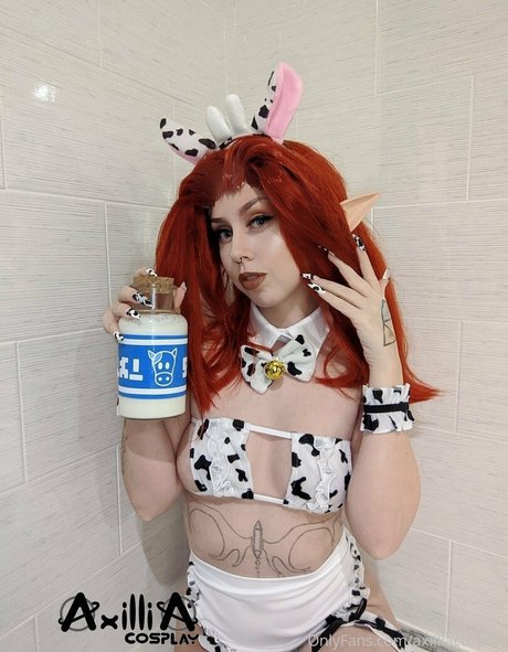 axilliacosplay pretty model image