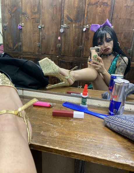 hollyhendrix_ star best pictures