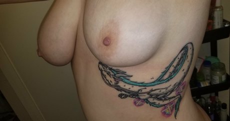 unklothed hot model pictures