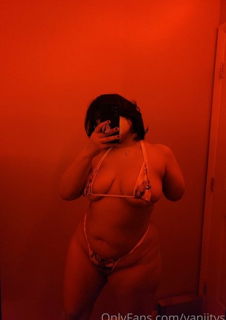 vaniitys high quality model images