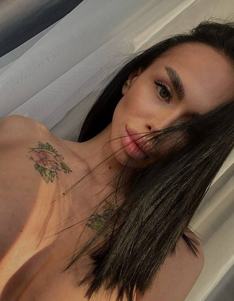 IustfuI slut sex star photo